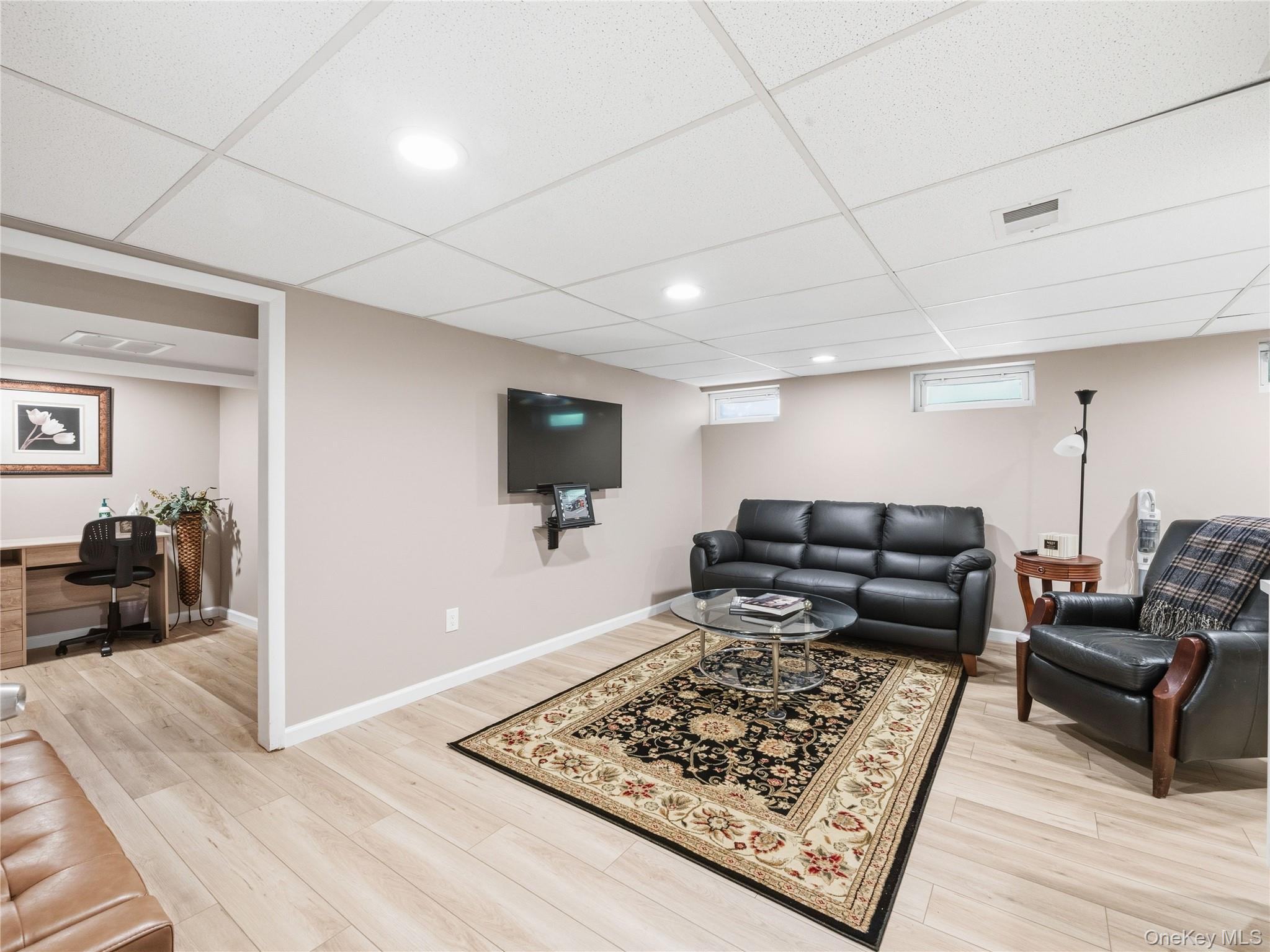161 Cow Neck Road Property Photo 25