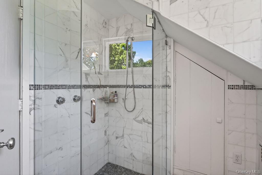 51 Pinesbridge Road Property Photo 12