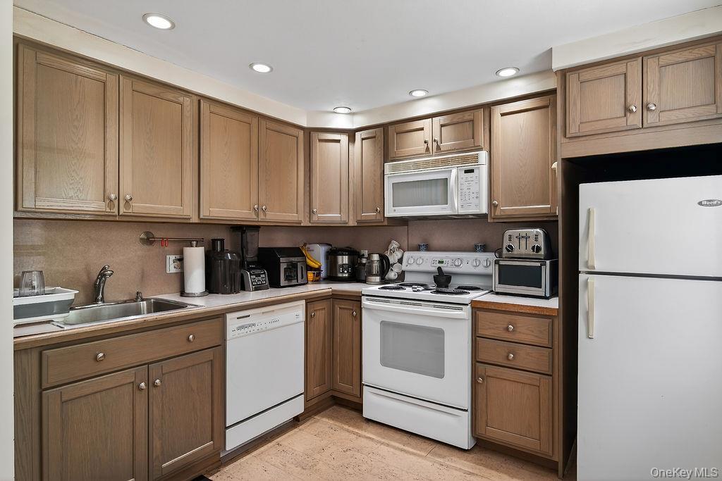 51 Pinesbridge Road Property Photo 25