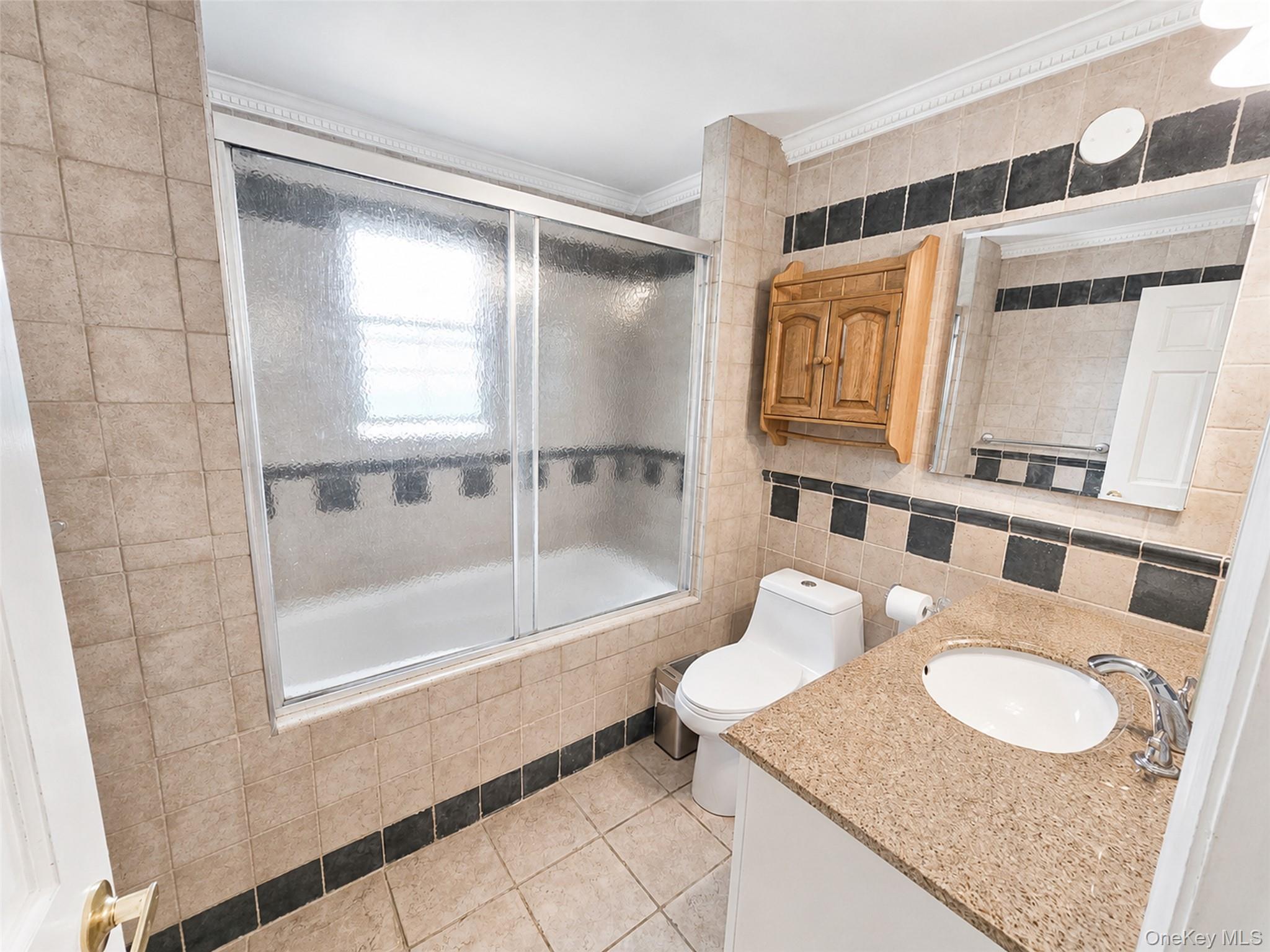 33-34 172nd Street Property Photo 15