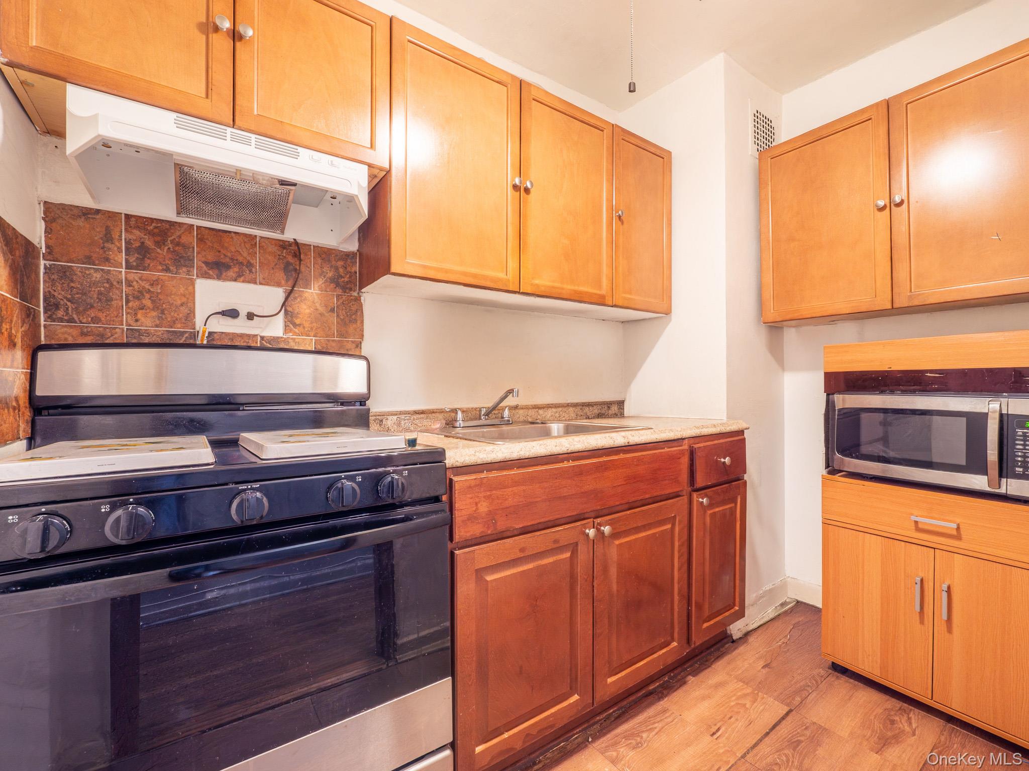 90-11 35th Avenue 6t Property Photo 14