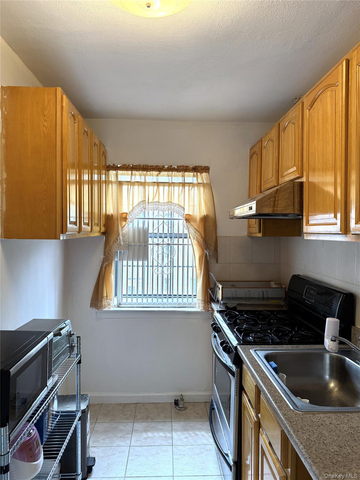 78-16 147th St 3c Property Photo 7