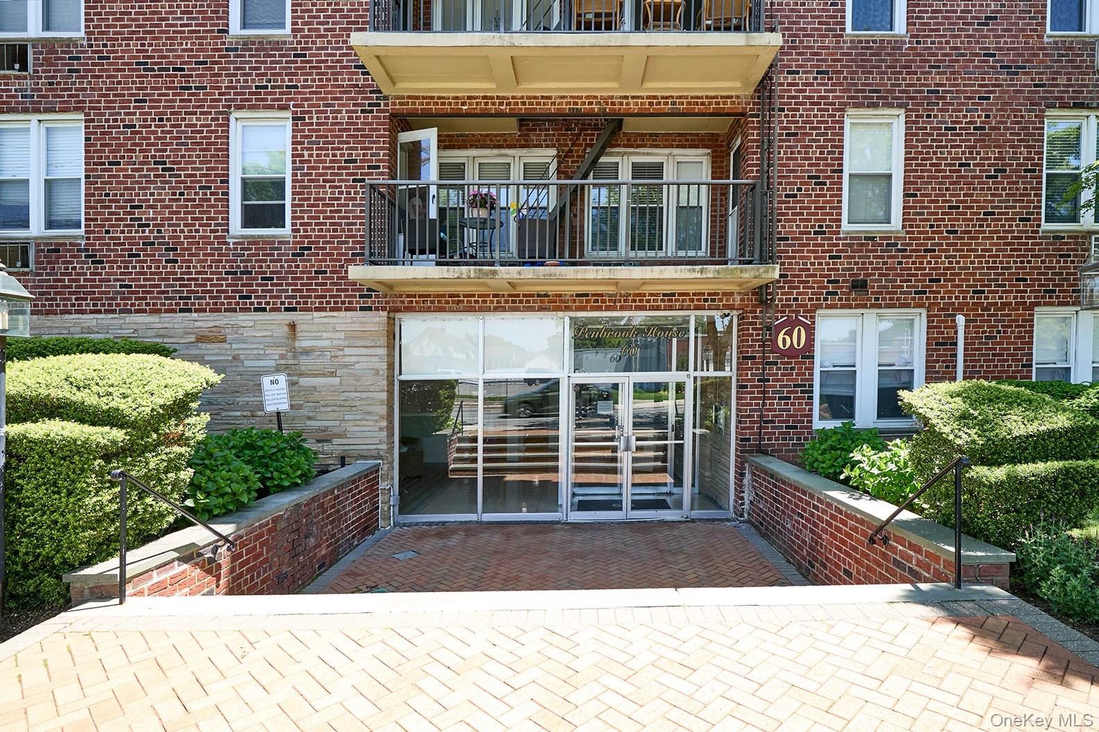 60 Hempstead Avenue 3P Property Photo 1