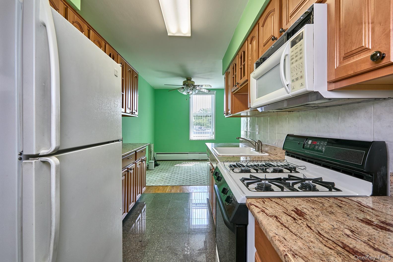 60 Hempstead Avenue 3p Property Photo 6