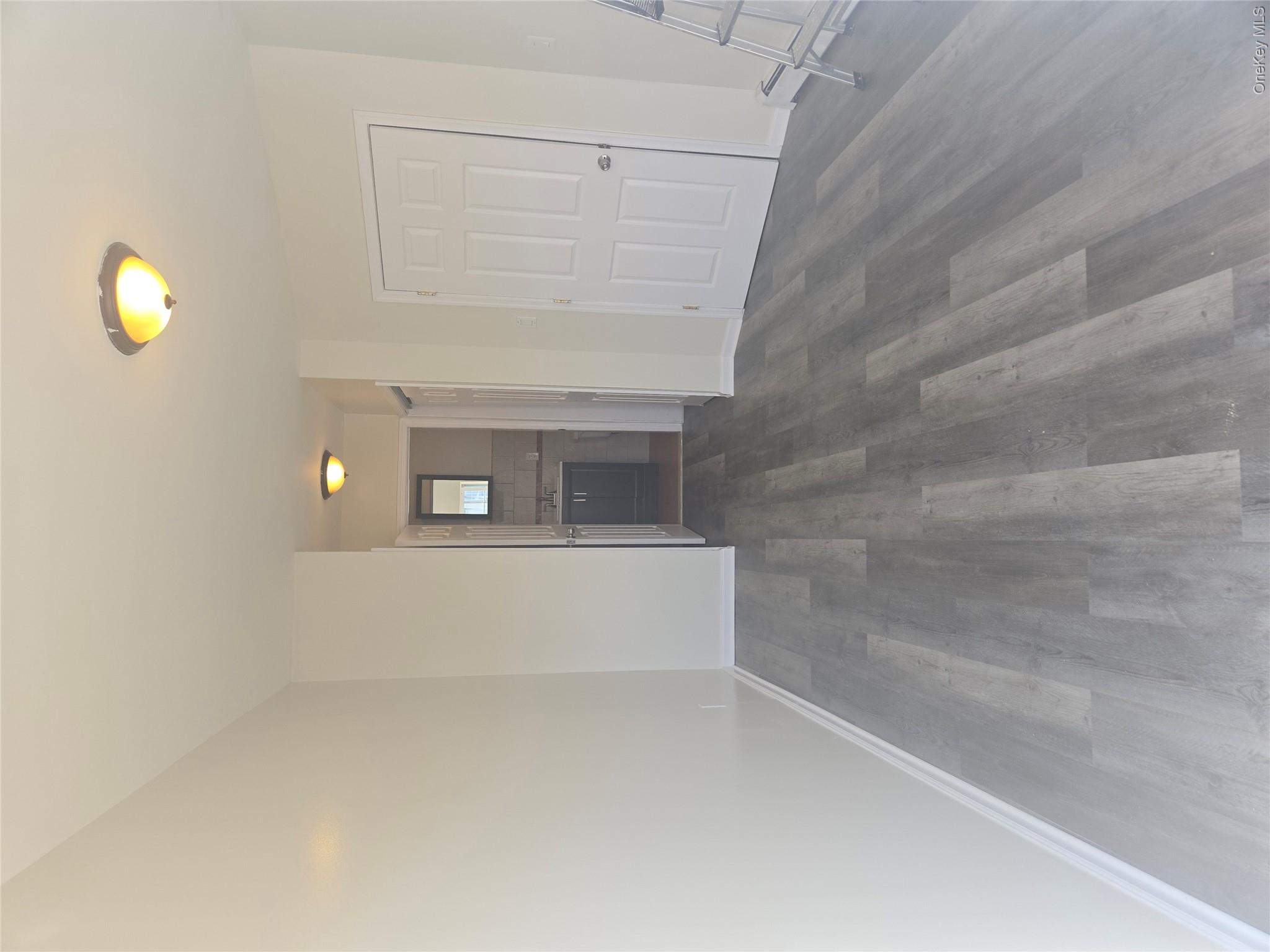 404 E 54th Street 3 Property Photo 3