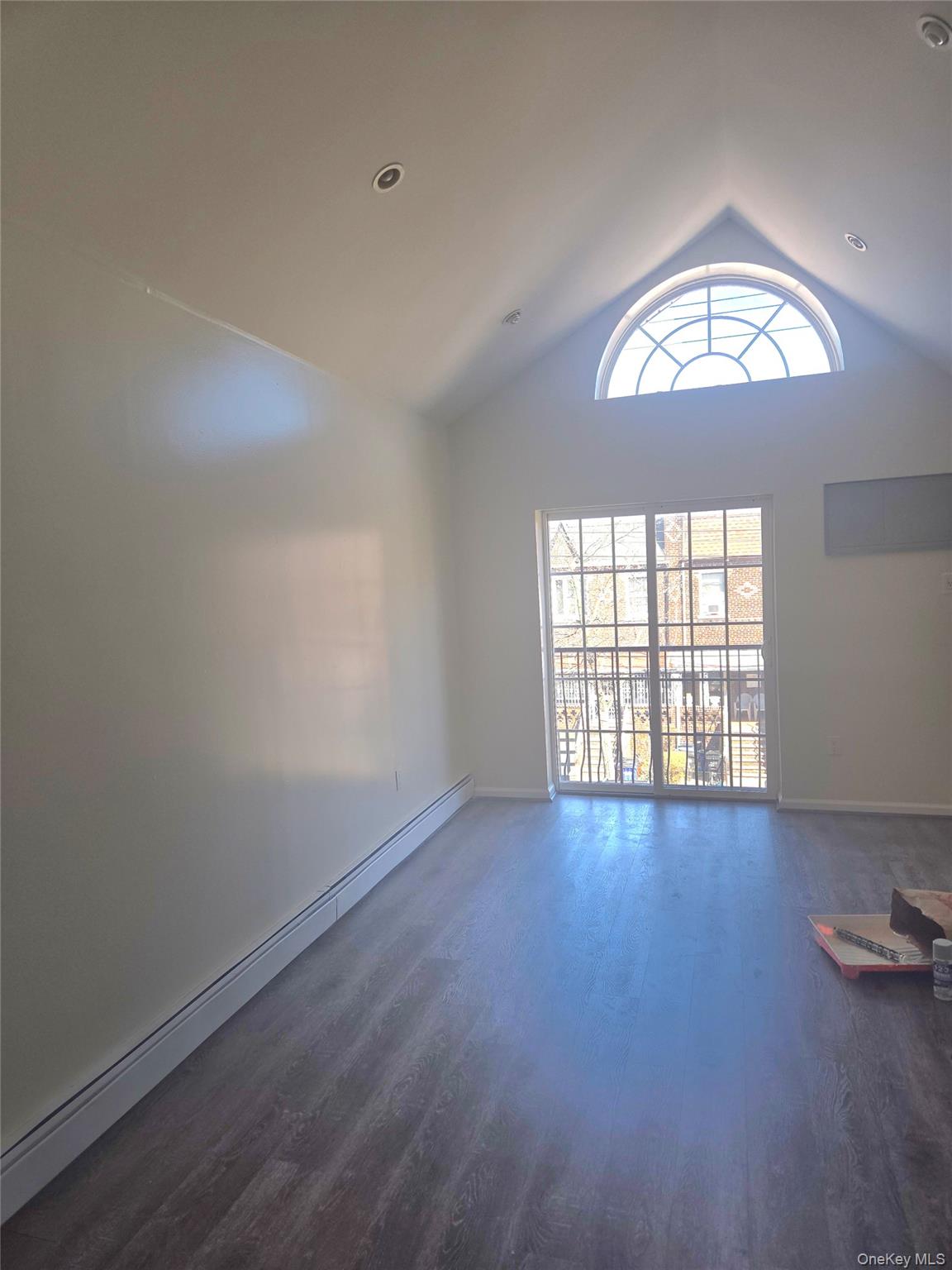 404 E 54th Street 3 Property Photo 6