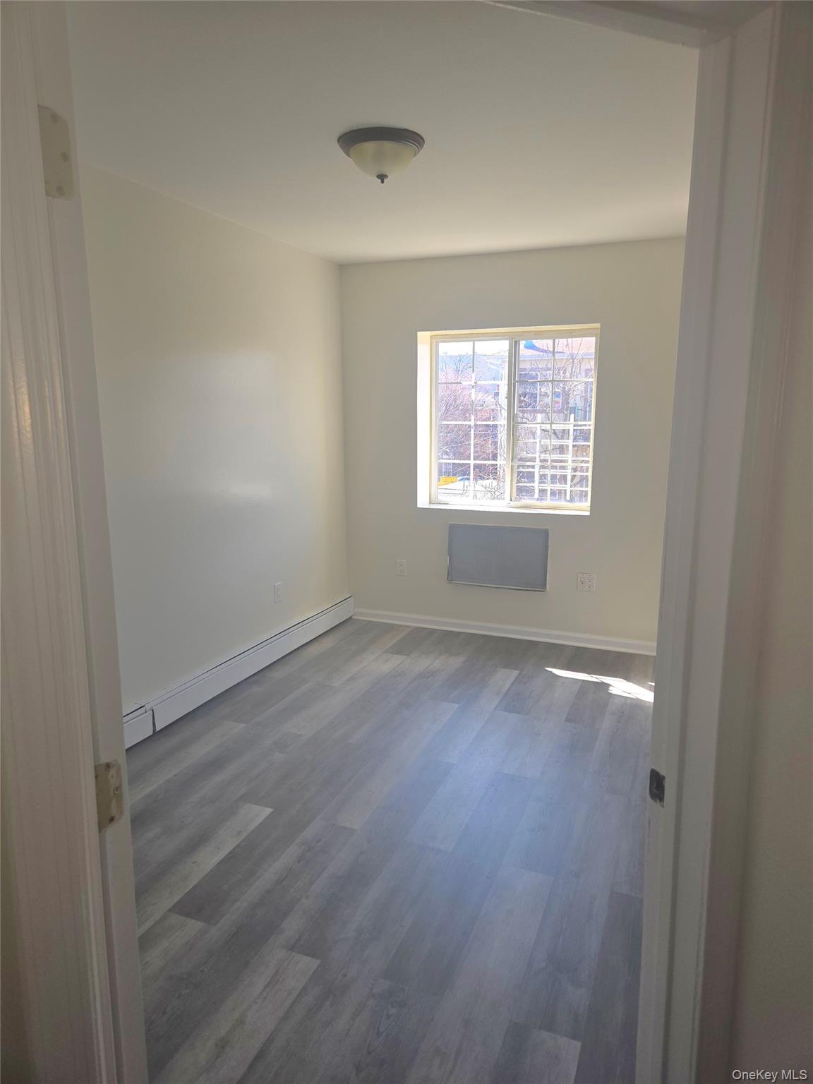 404 E 54th Street 3 Property Photo 9