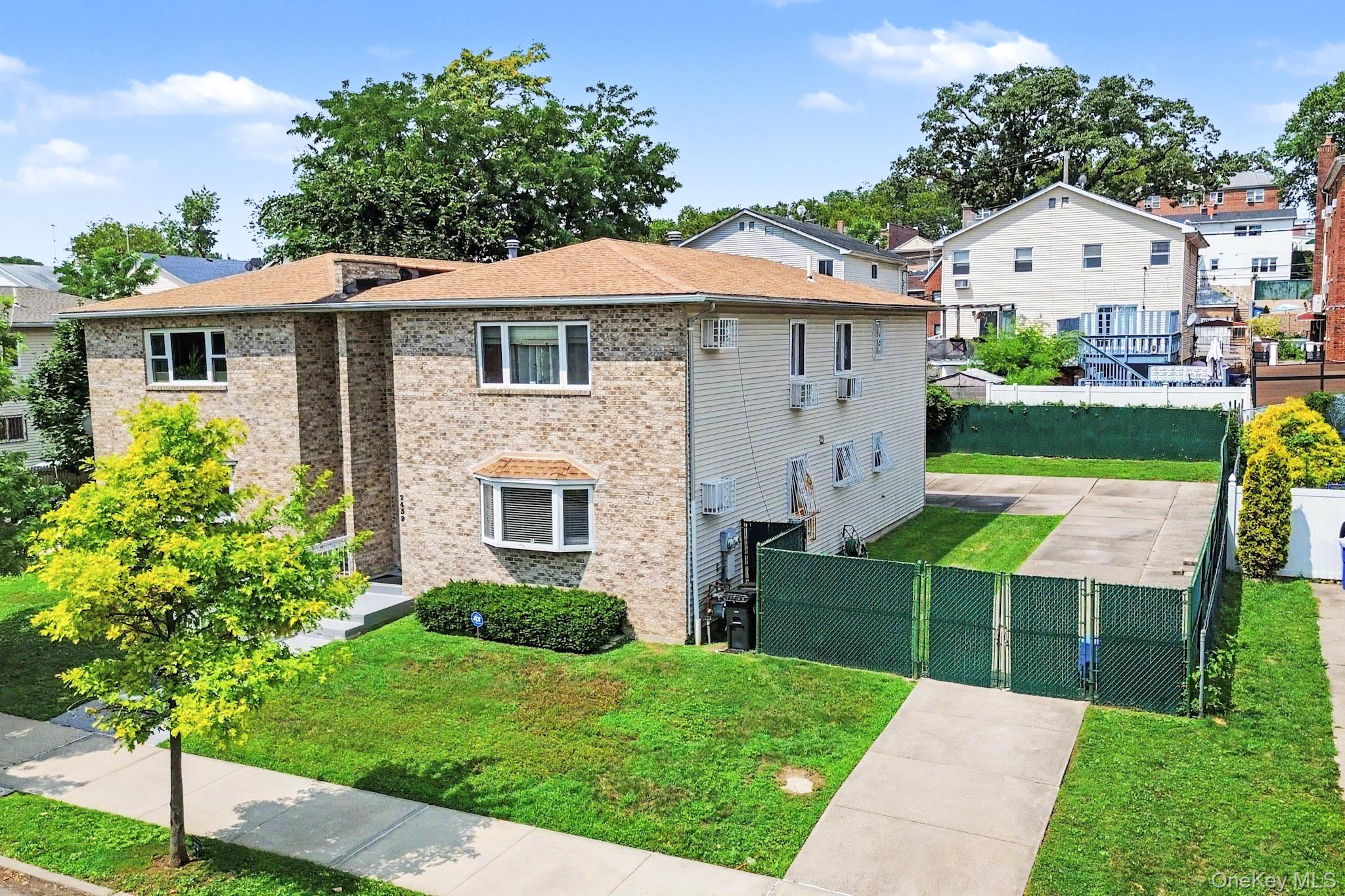2459 Lodovick Avenue Property Photo 1