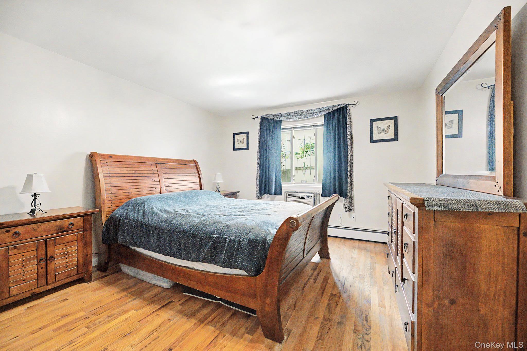 2459 Lodovick Avenue Property Photo 7