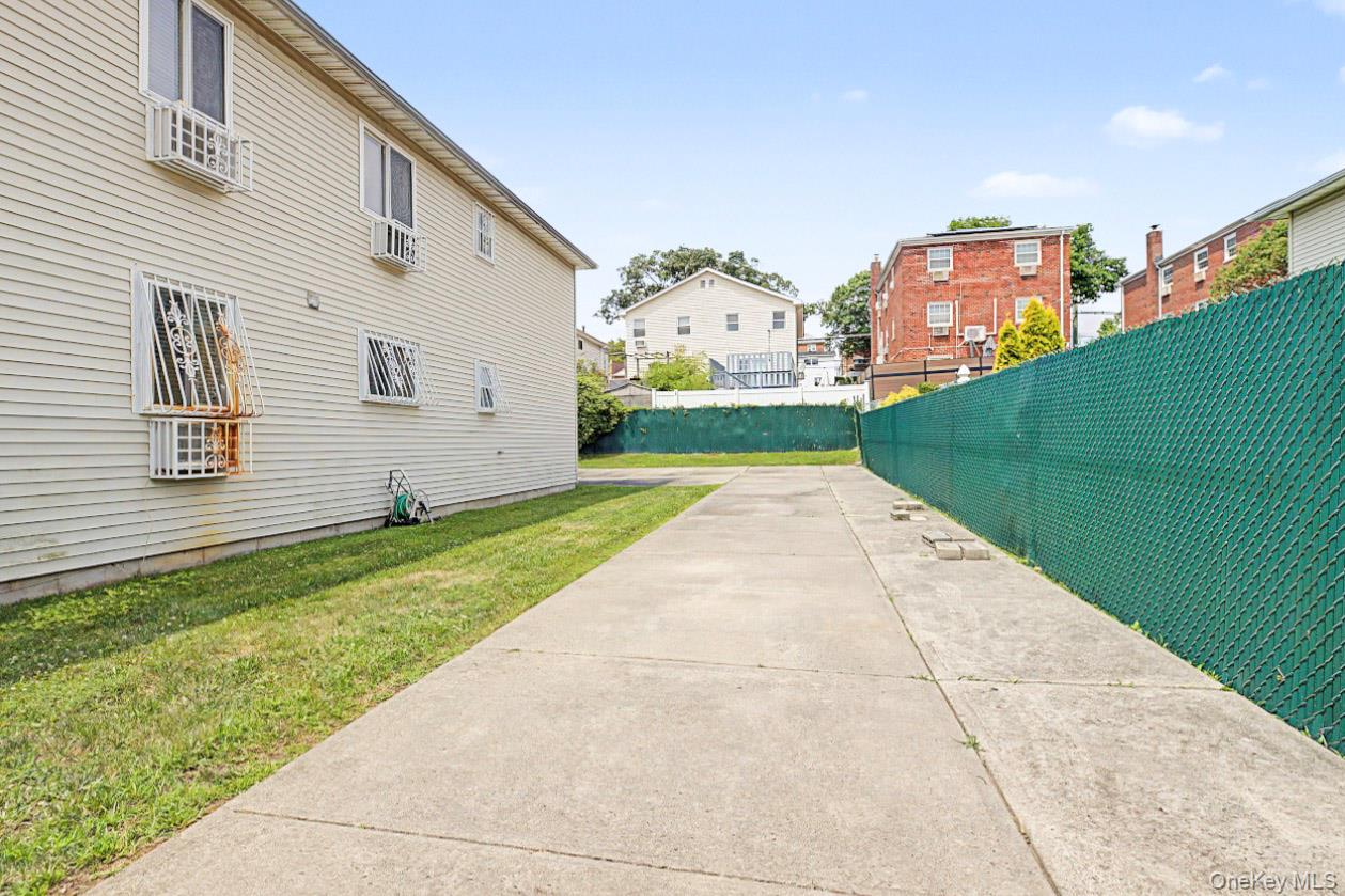 2459 Lodovick Avenue Property Photo 22