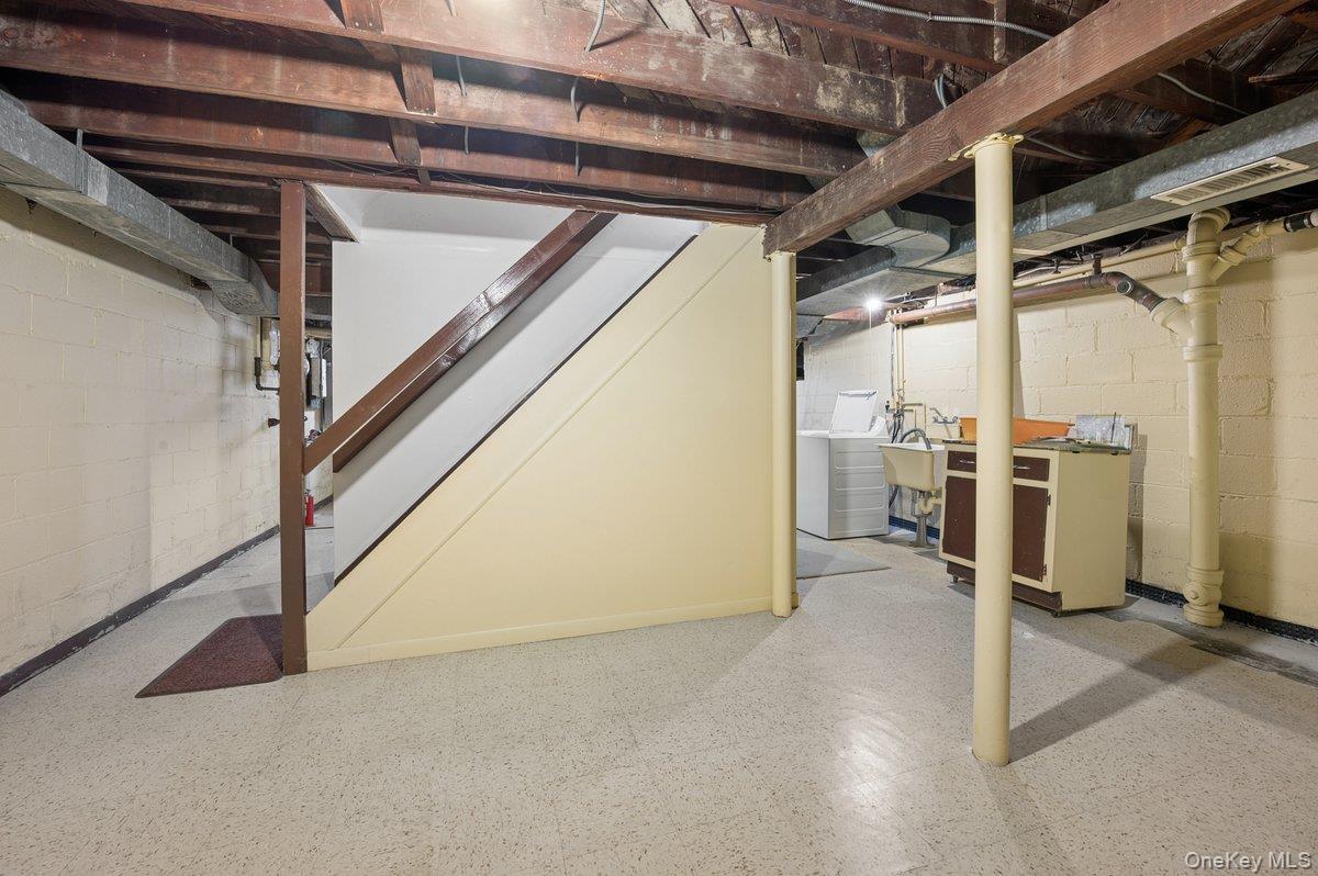21 Hayes Drive Property Photo 18