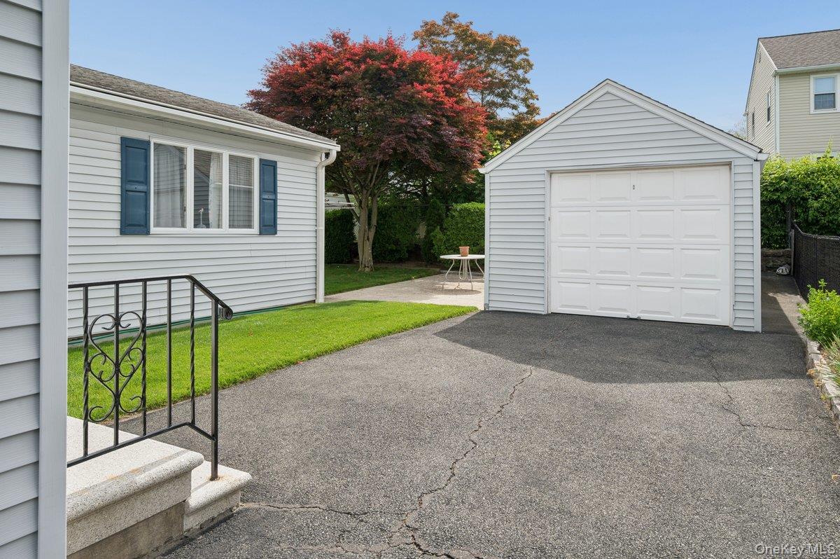 21 Hayes Drive Property Photo 19