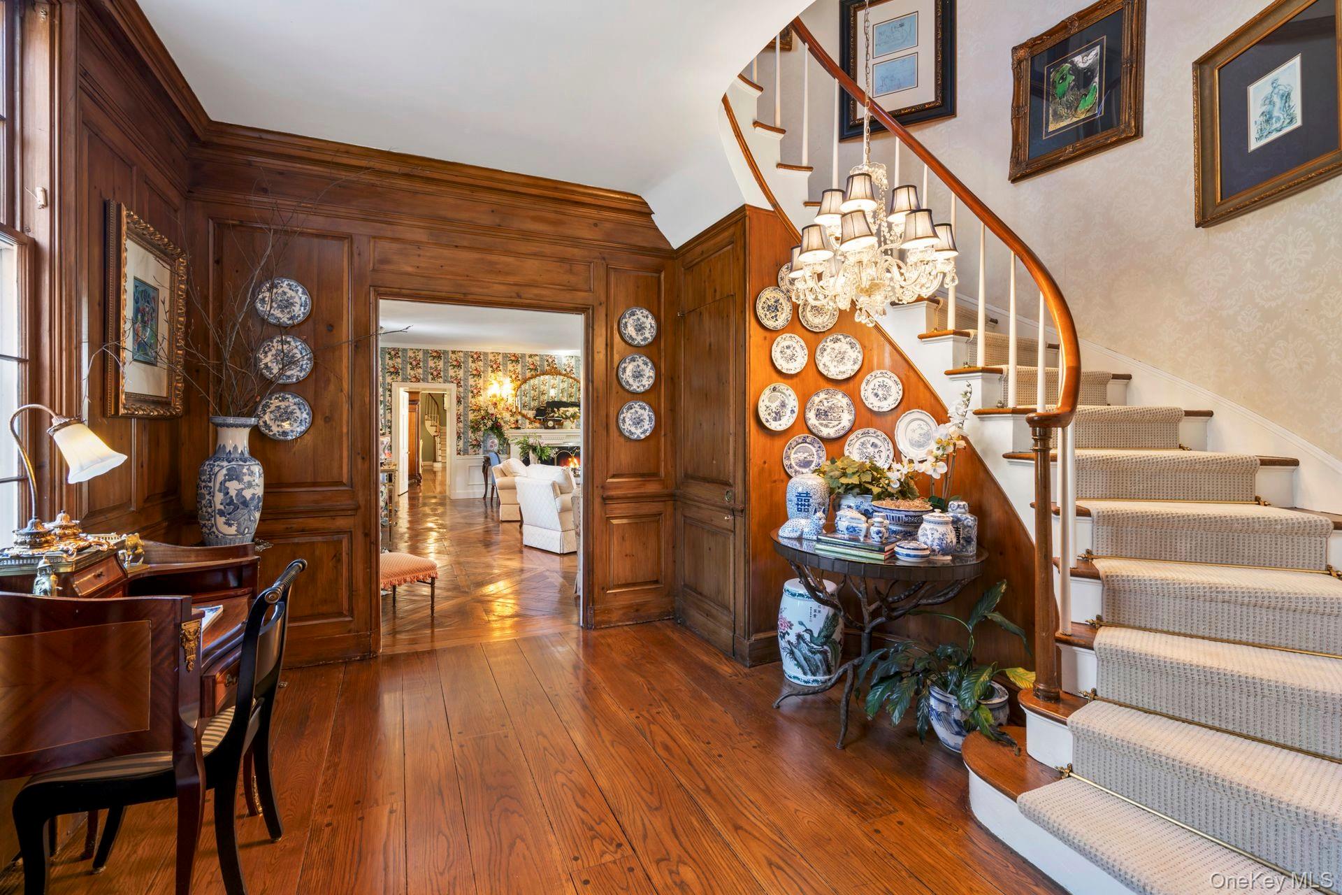 8 Stonegate Lane Property Photo 6