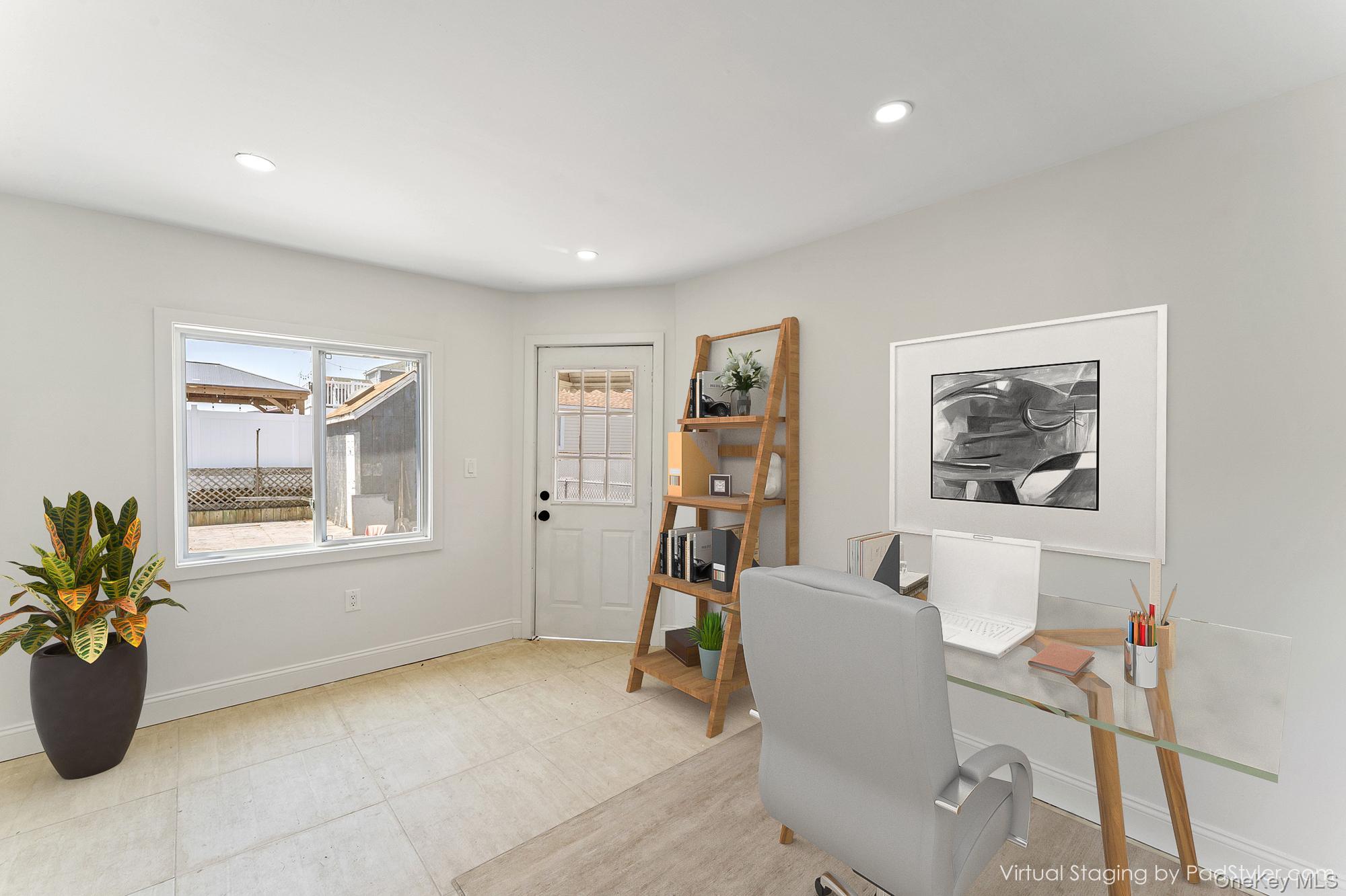 1107 Cross Bay Boulevard Property Photo 9