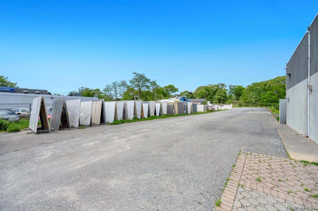 1189 Montauk Highway Property Photo 7