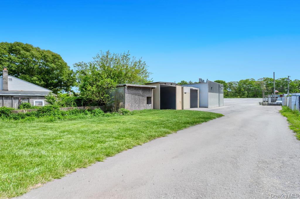 1189 Montauk Highway Property Photo 9