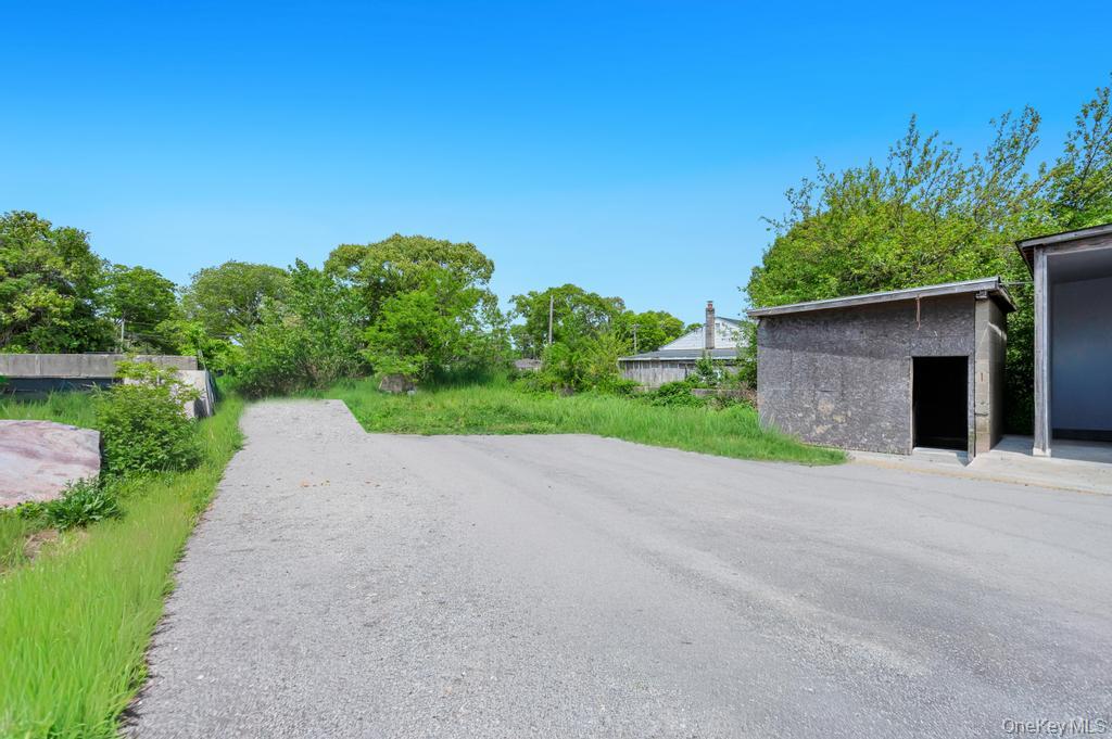 1189 Montauk Highway Property Photo 10