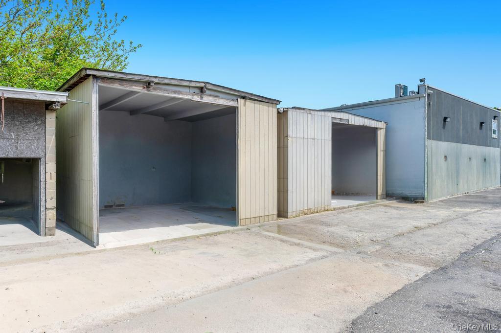 1189 Montauk Highway Property Photo 12