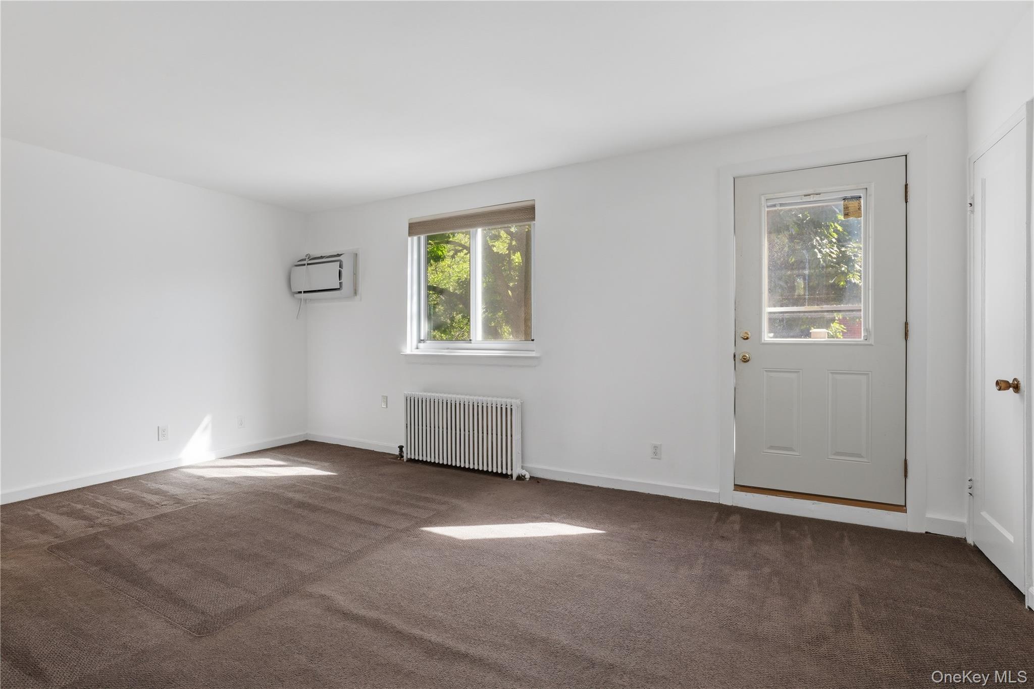 254-18 2nd Floor 75 Ave Upper Property Photo 5