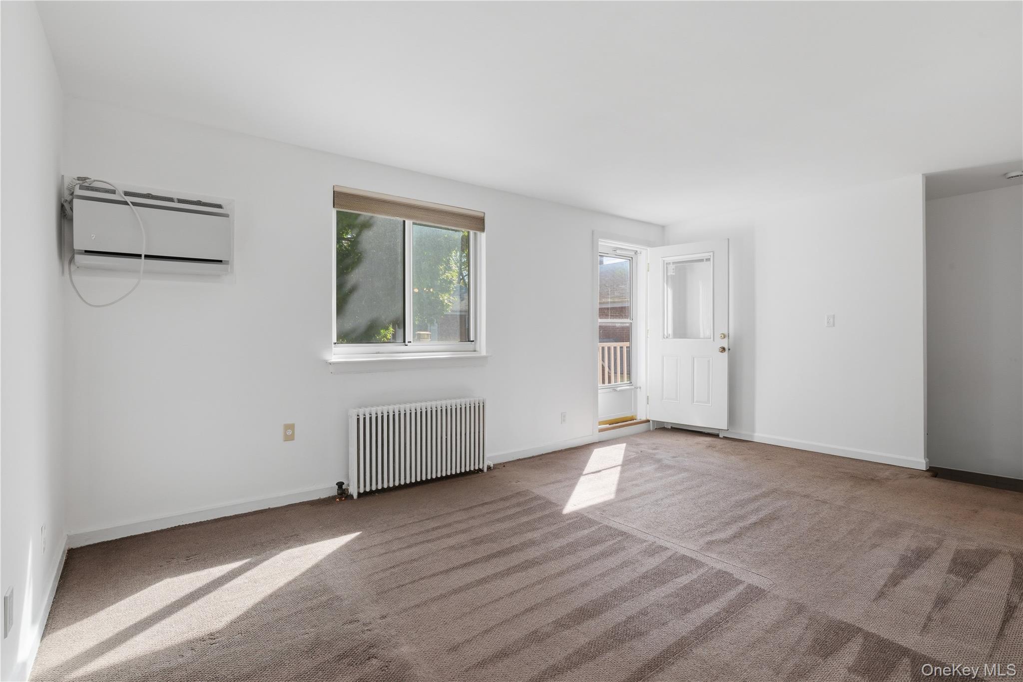 254-18 2nd Floor 75 Ave Upper Property Photo 6