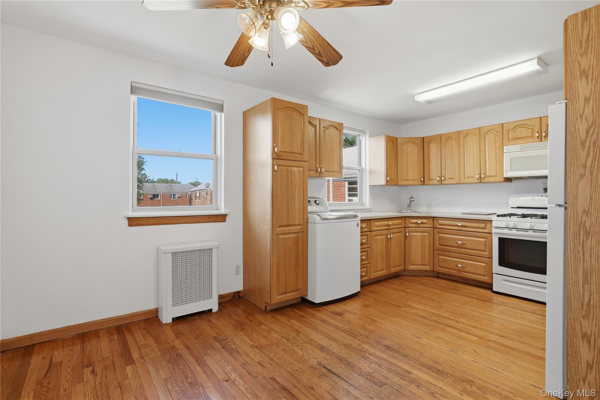 254-18 2nd Floor 75 Ave Upper Property Photo 8
