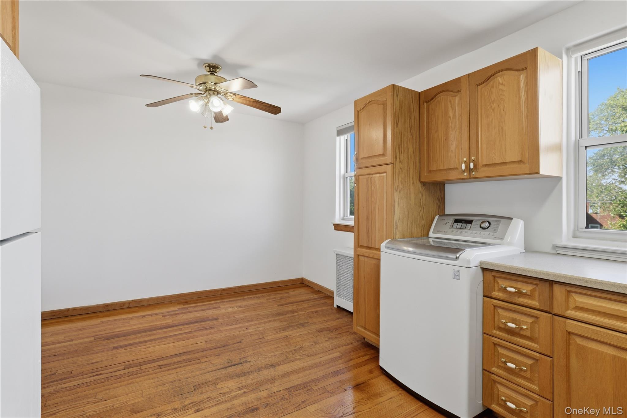 254-18 2nd Floor 75 Ave Upper Property Photo 11