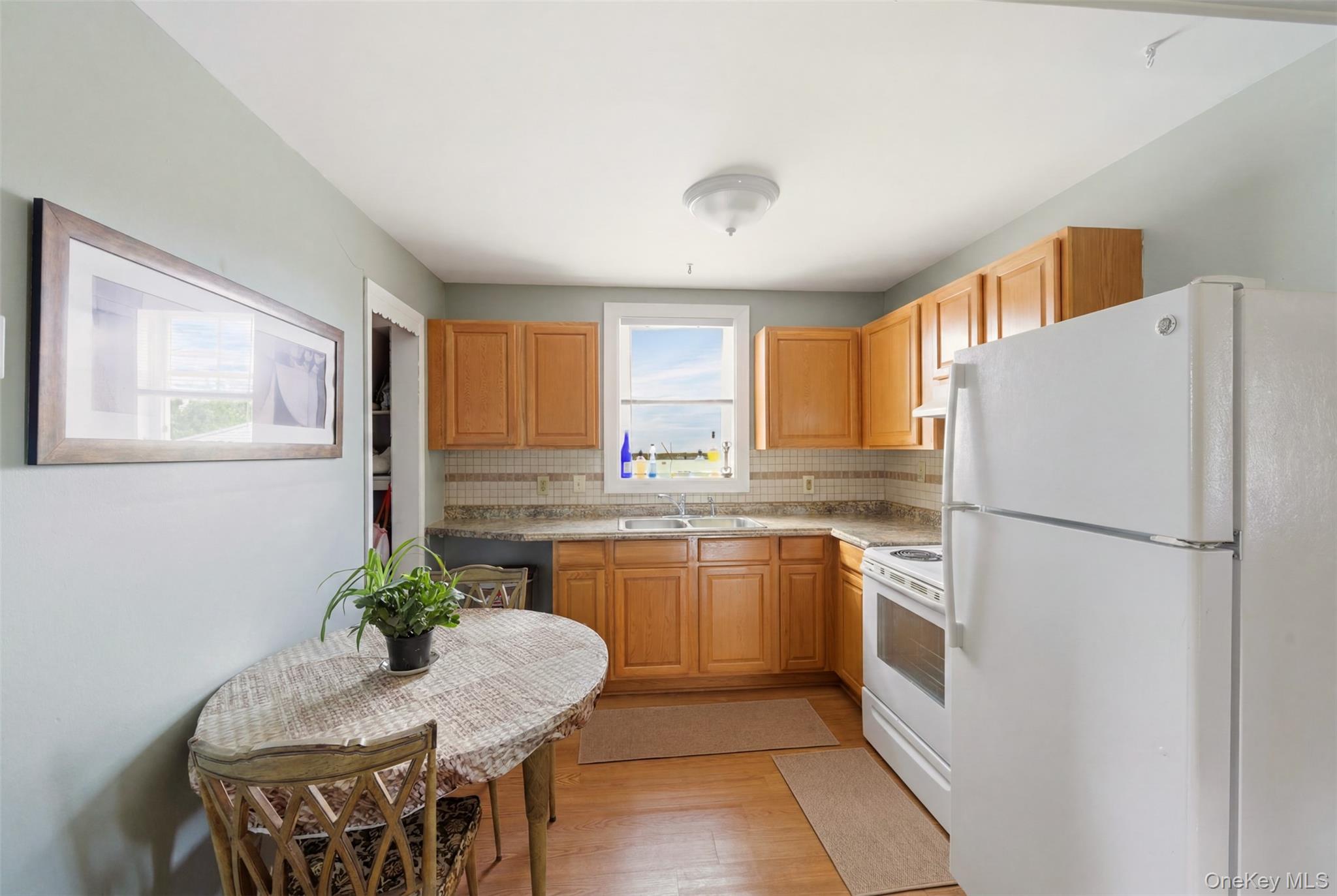72 E Hitchcock Avenue Property Photo 15
