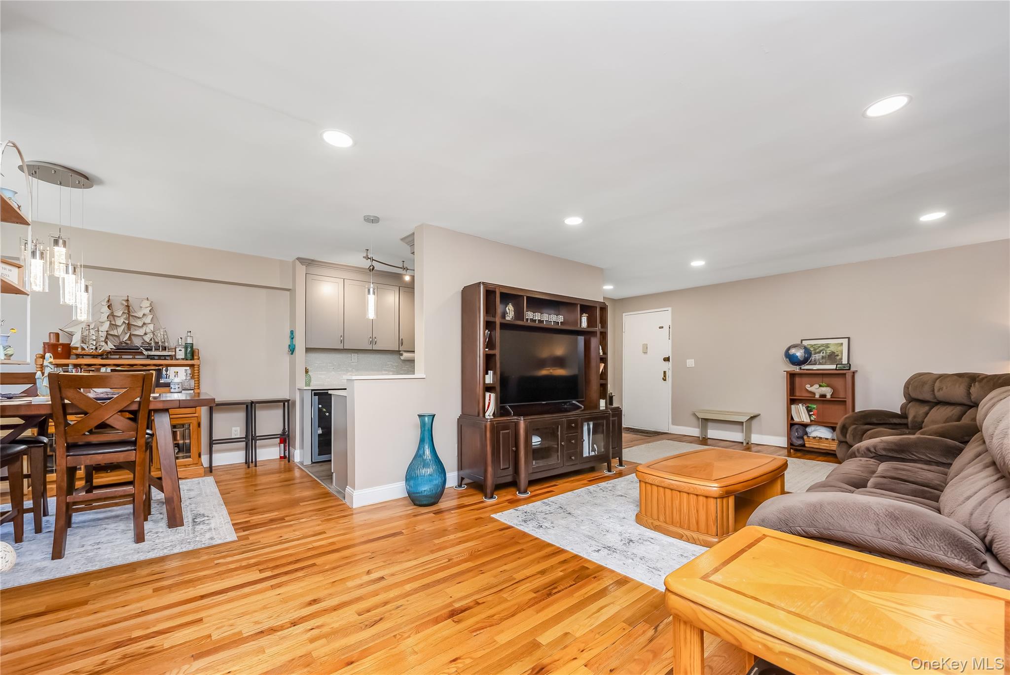 600 Shore Road 6k Property Photo 6