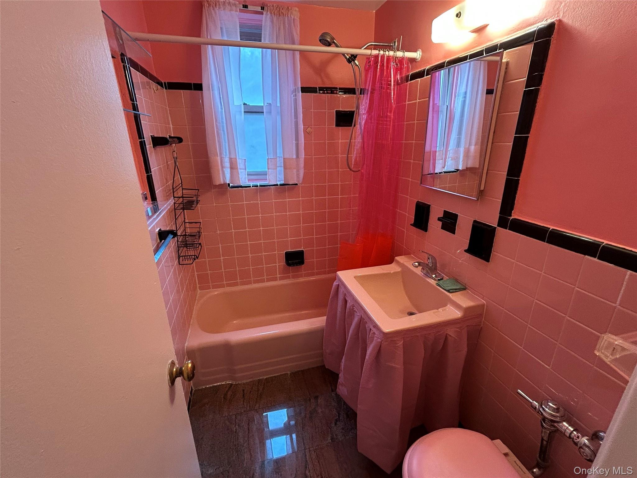 365 Bronx River Road 3j Property Photo 13