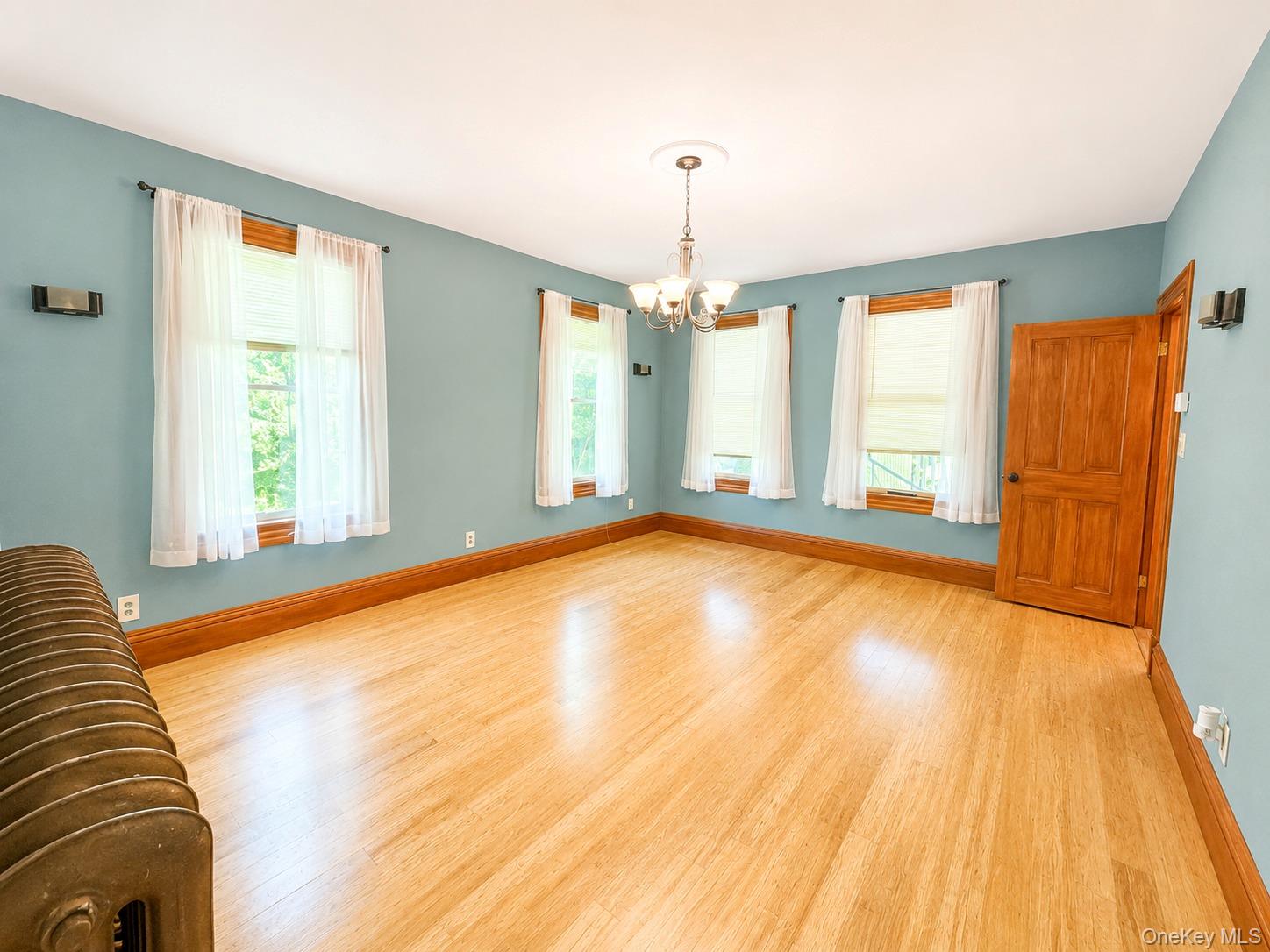 248 N Highland Avenue Property Photo 6