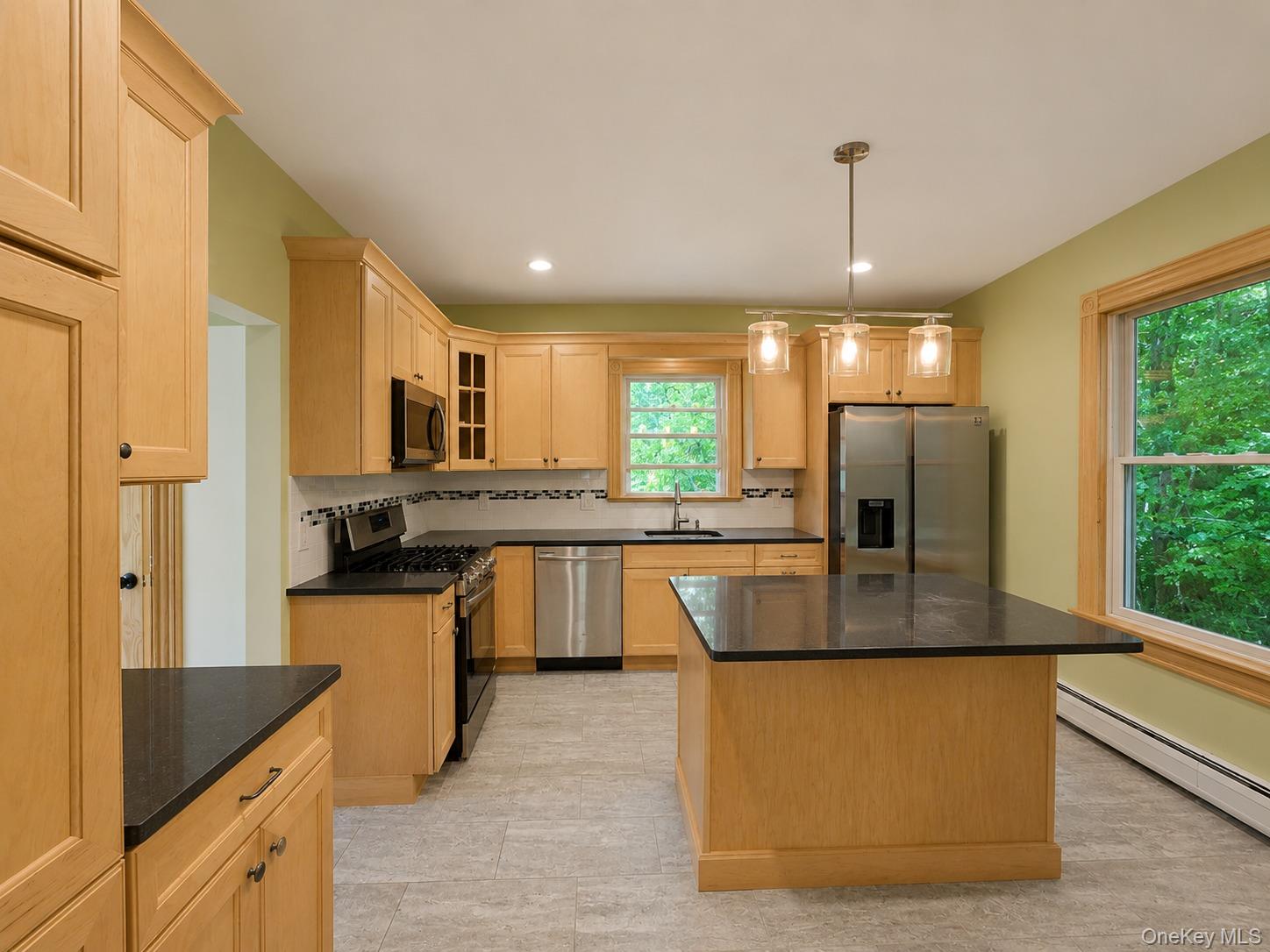 248 N Highland Avenue Property Photo 12