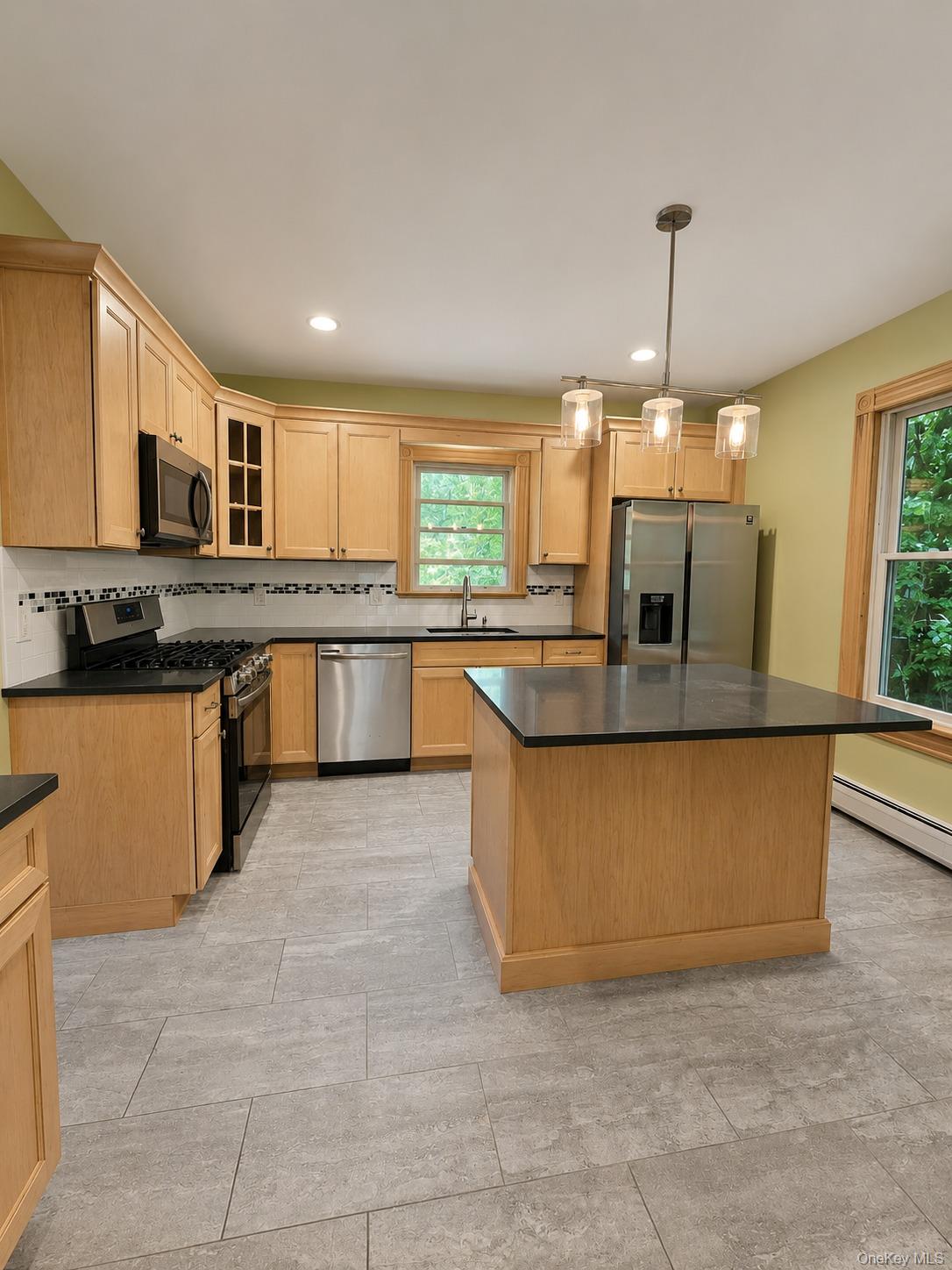 248 N Highland Avenue Property Photo 15