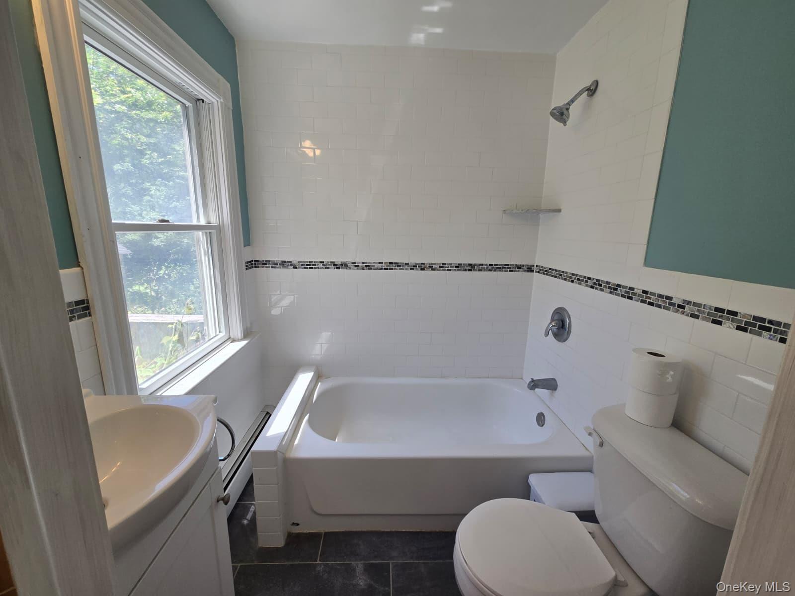 248 N Highland Avenue Property Photo 17