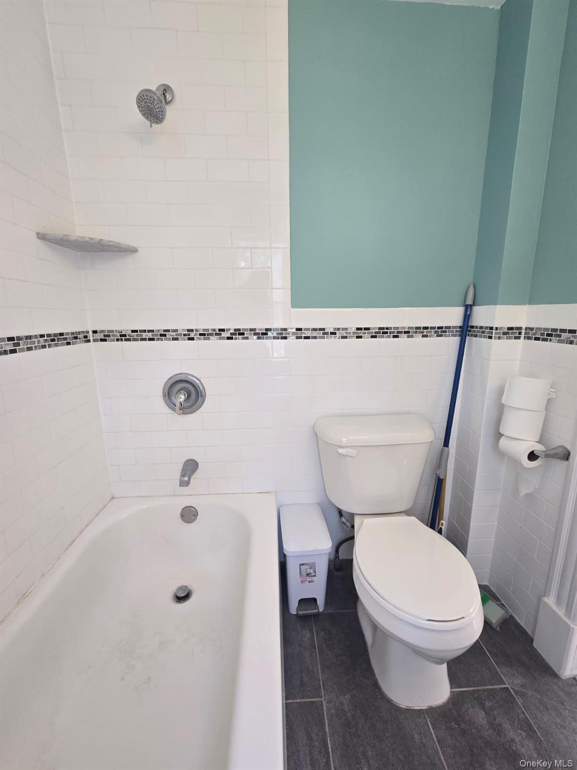 248 N Highland Avenue Property Photo 18