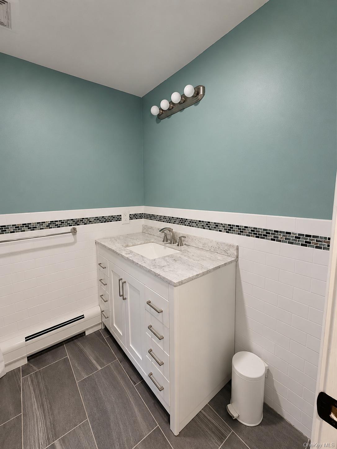 248 N Highland Avenue Property Photo 24