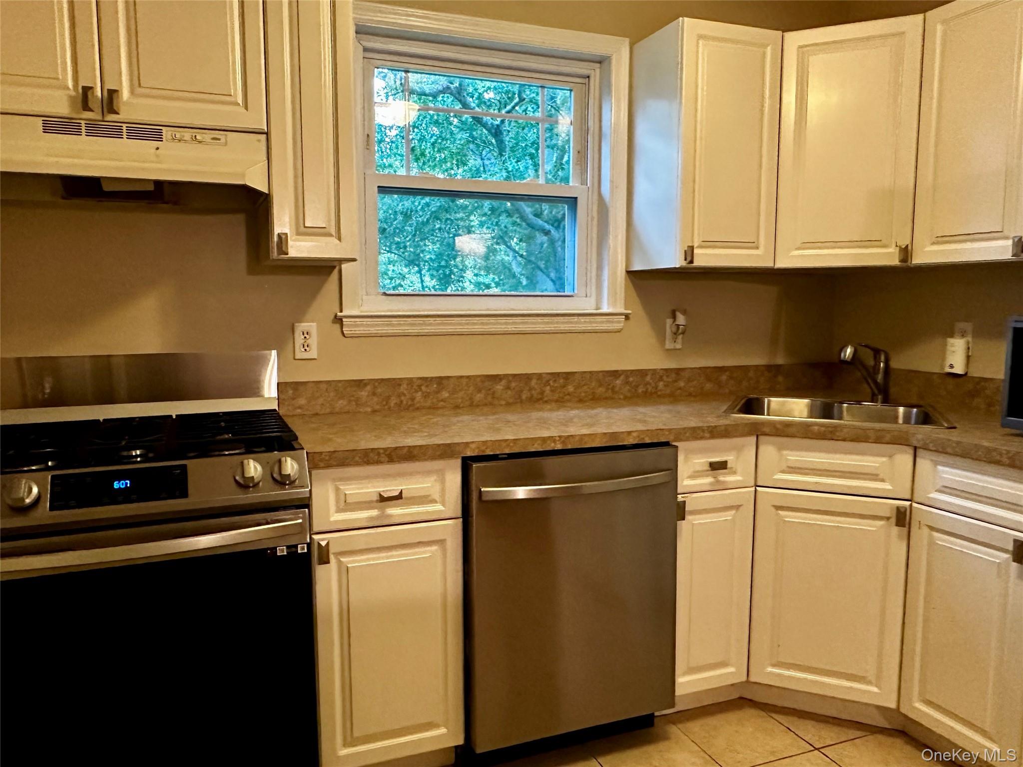 249 Fairharbor Drive 249 Property Photo 6