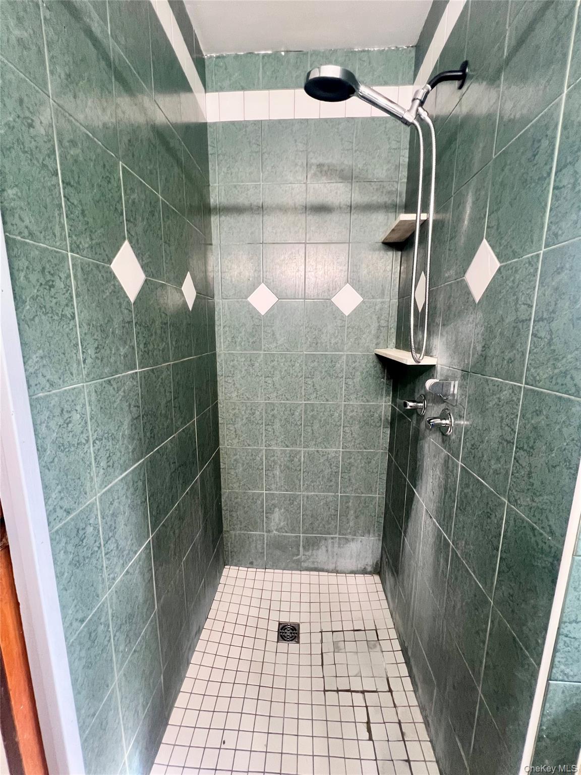 1612-1616-1616 Route 9w 18 Property Photo 6