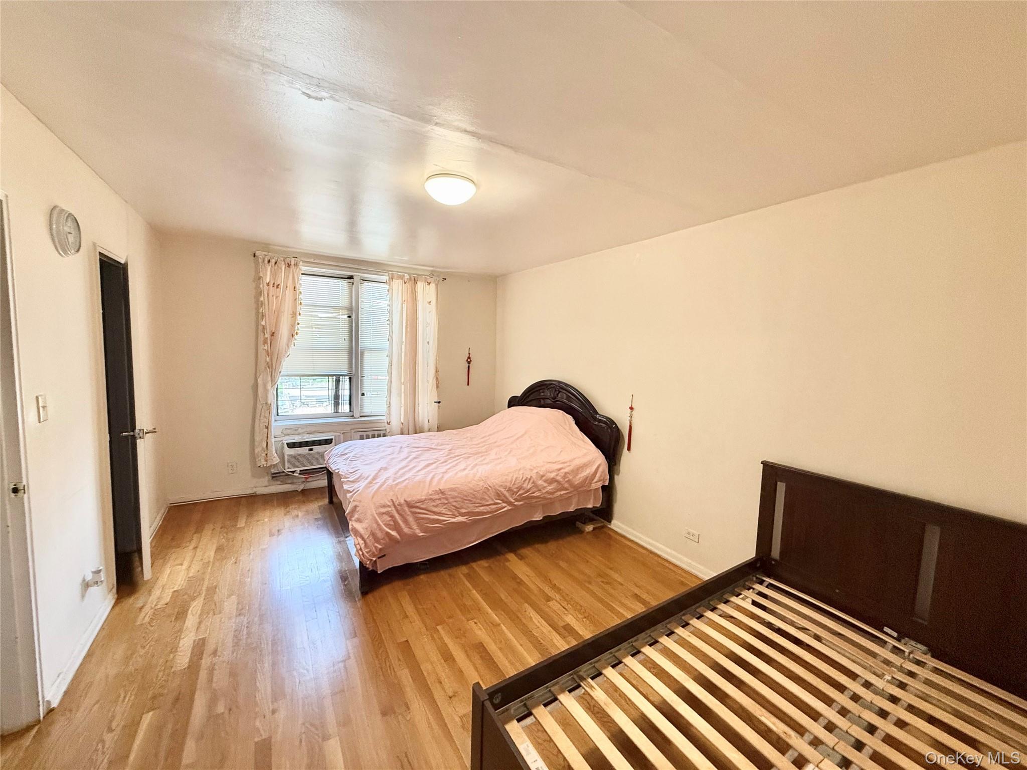 138-70 Elder Avenue 7g Property Photo 8