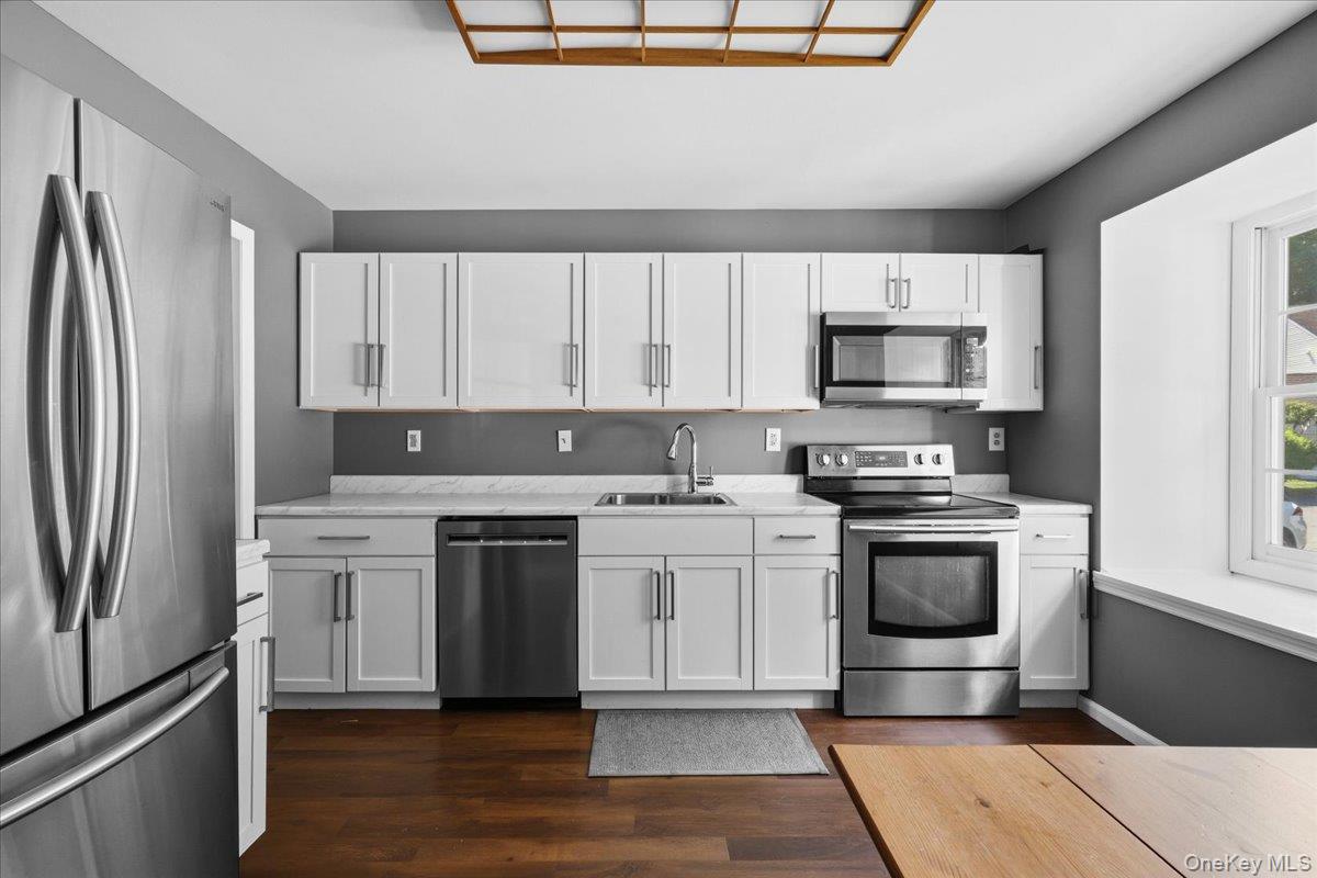 157 Jay Court Property Photo 3