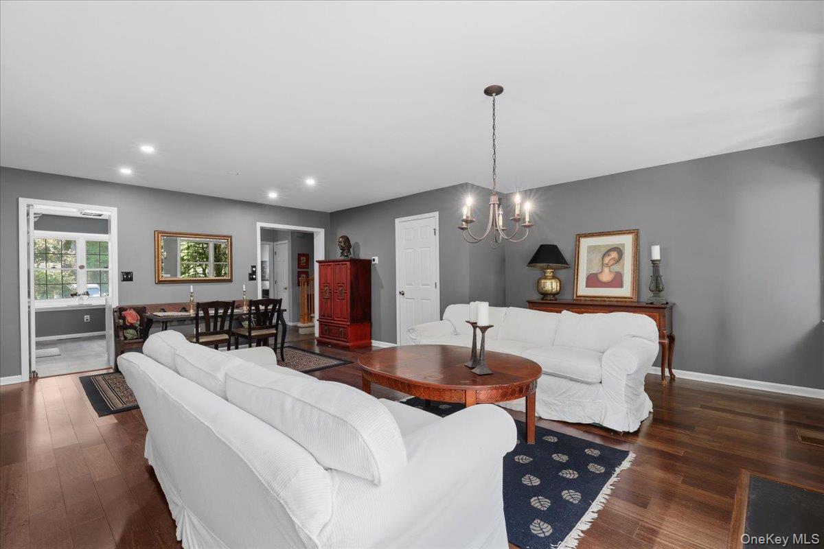 157 Jay Court Property Photo 6