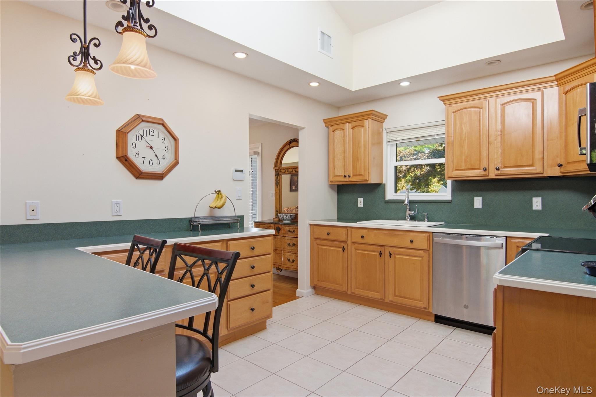 157 Belleview Avenue Property Photo 18