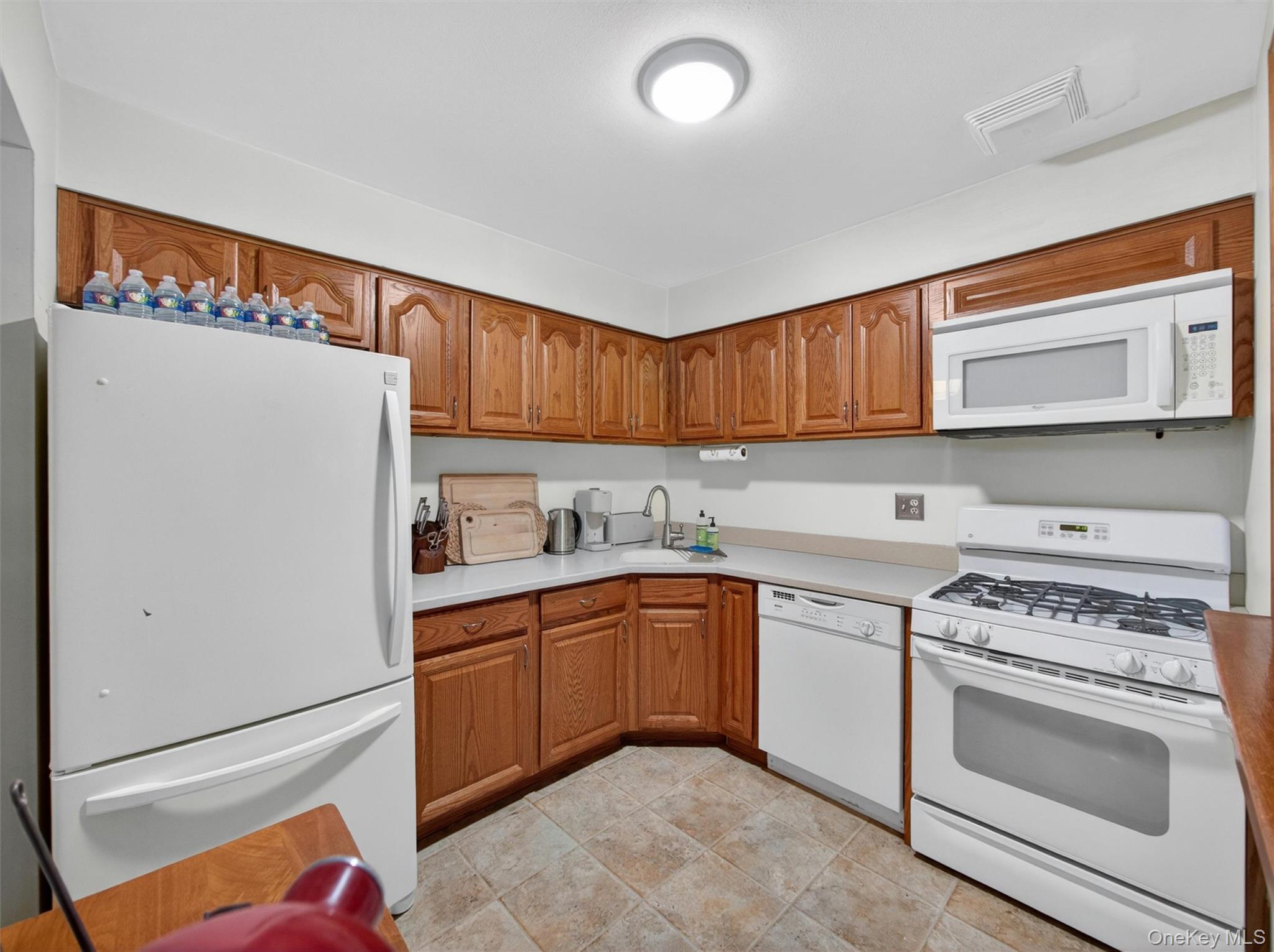 10e Blue Hill 10e Property Photo 14