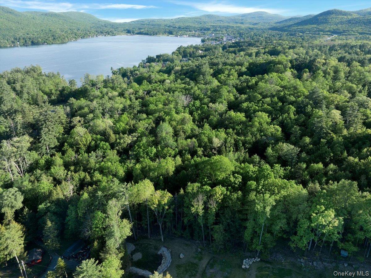3089 Lakeshore Drive Property Photo 2