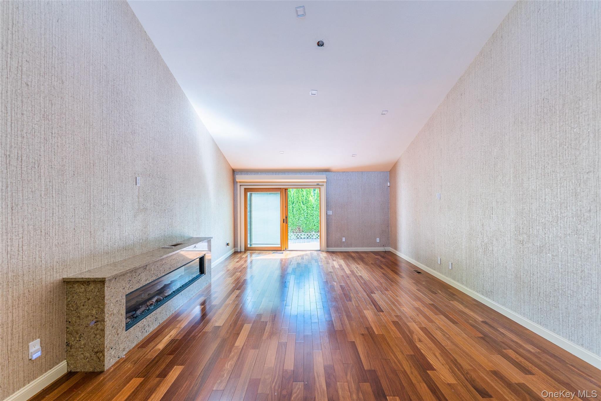215 Hornbill Drive Property Photo 4