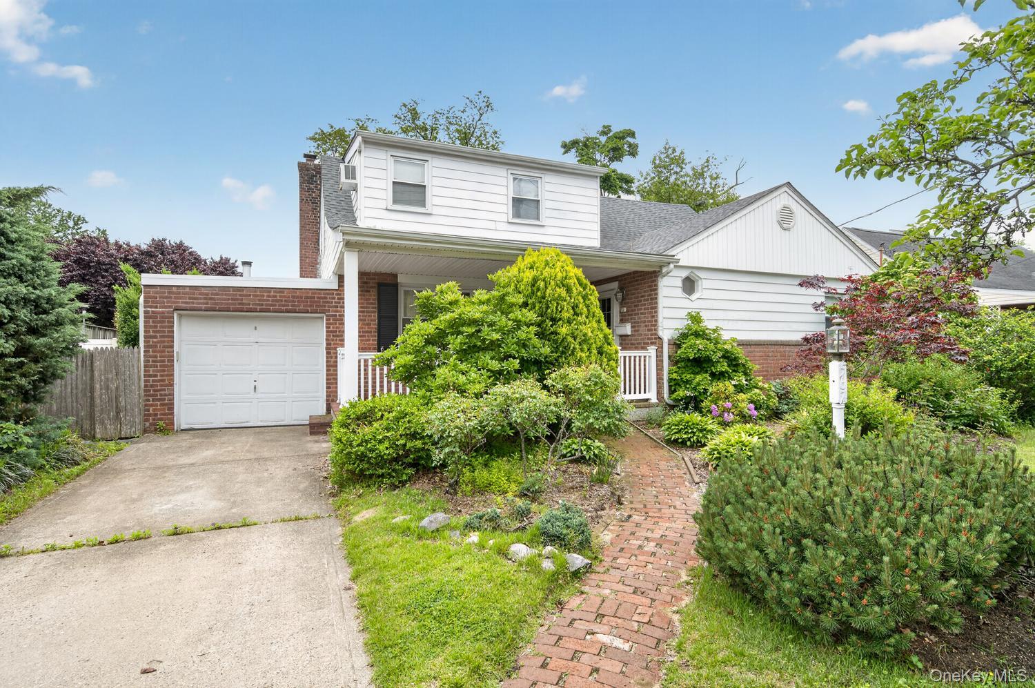 567 Pearl Street Property Photo 1