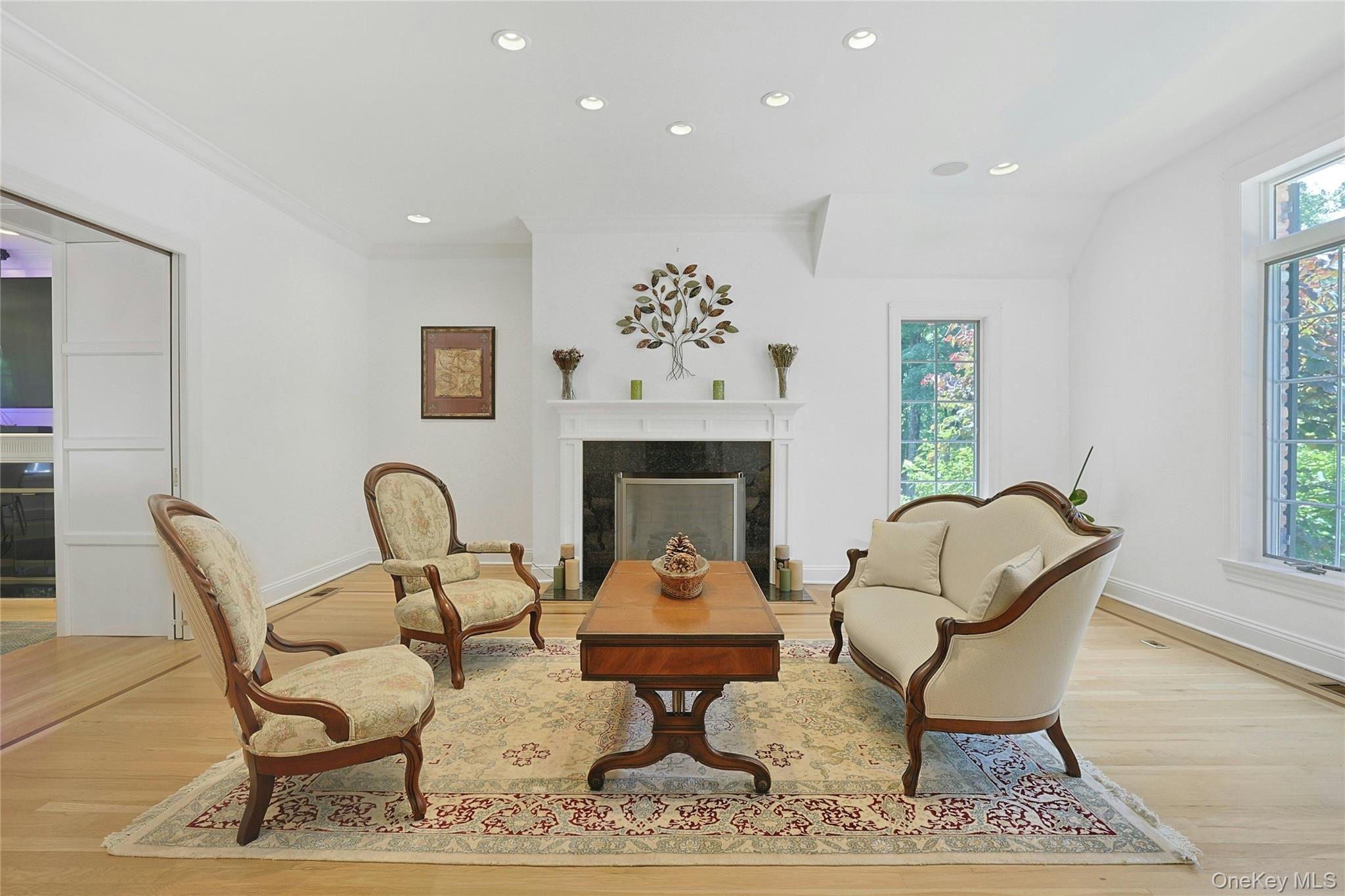 10 Hidden Oak Road Property Photo 6