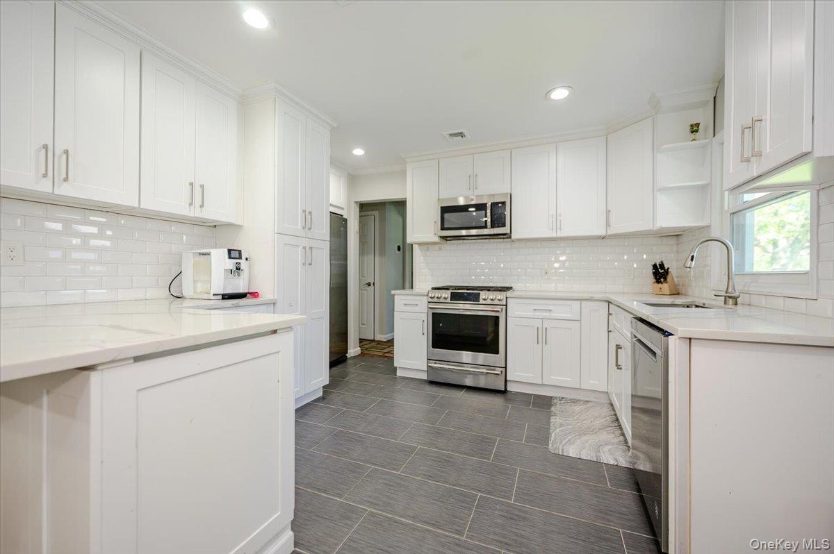 534 Allen Road Property Photo 8