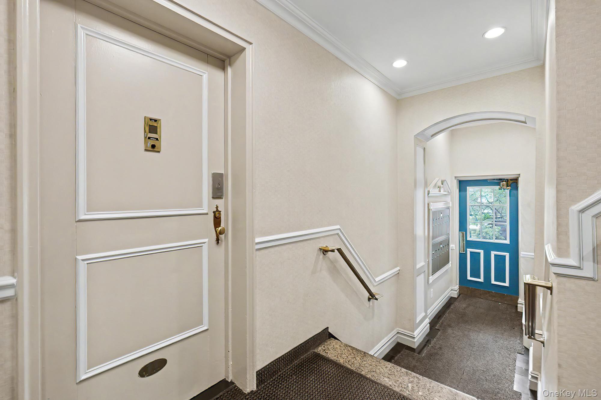 175 Bryant Avenue 1i Property Photo 5
