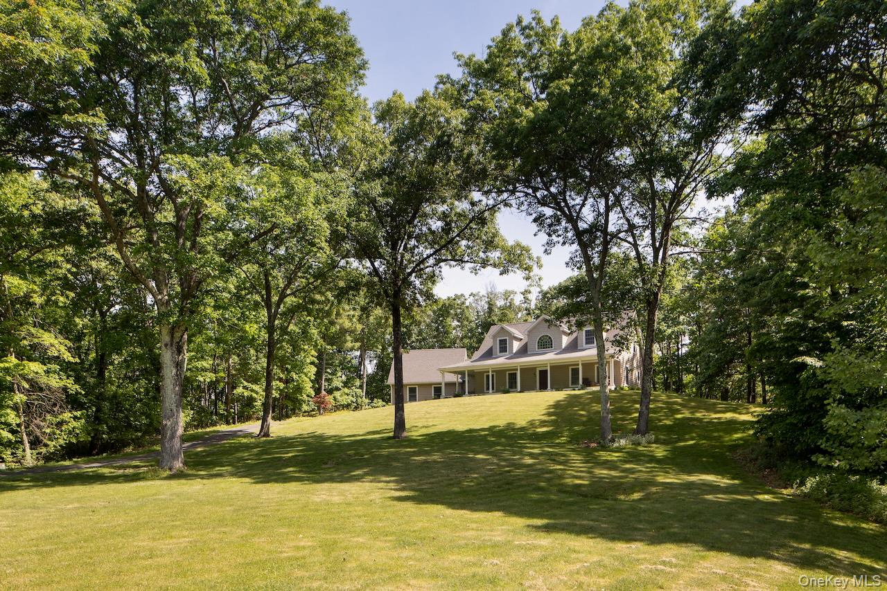 82 Maple Hill Lane Property Photo 1