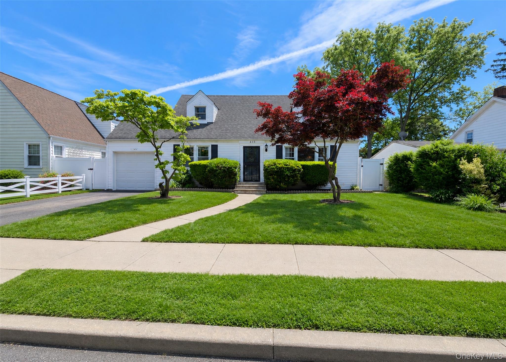 413 Woodfield Road Property Photo 1